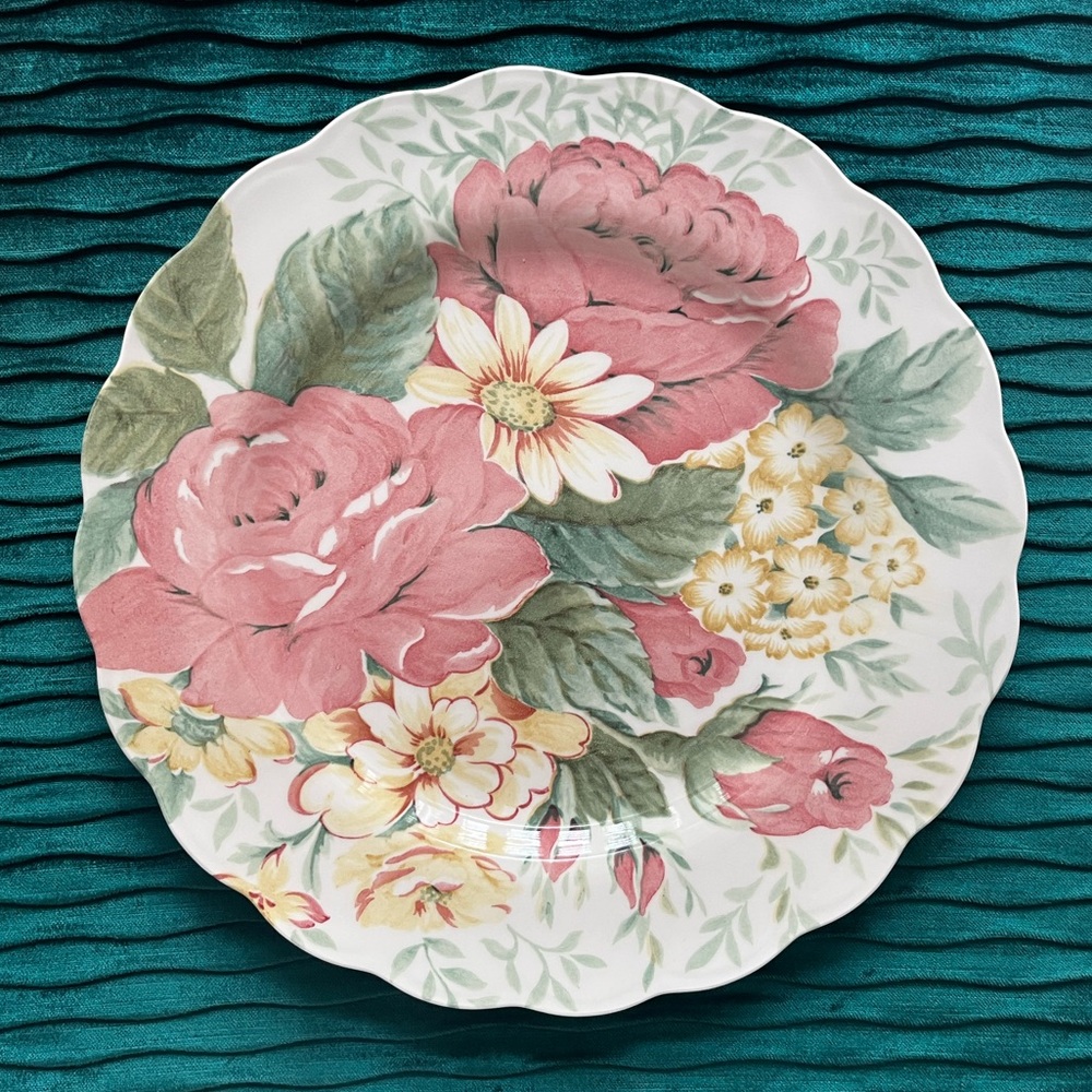 Nikko Fine Tableware English Garden Floral Design Dinner Plate 10.5”
